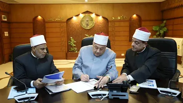 الطيب يبحث مع وزير التخطيط دعم...