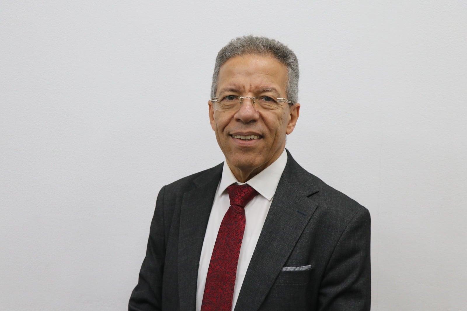 نقيب الأطباء في حواره لـ الشرو...