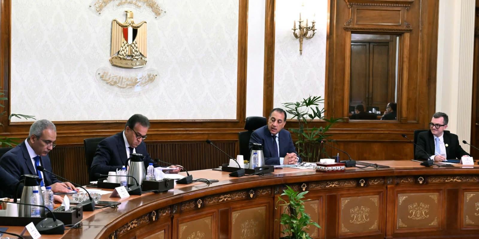 رئيس الوزراء يستعرض جهود تطوير...