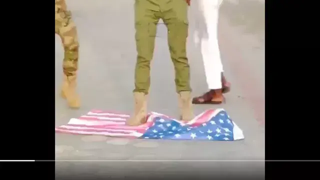 الصومال يحتجز جنودًا في الجيش...