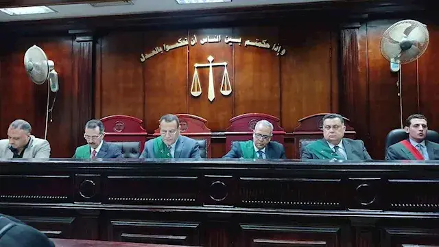 مقاومة سلطات بكلاب وحجارة .. 3...