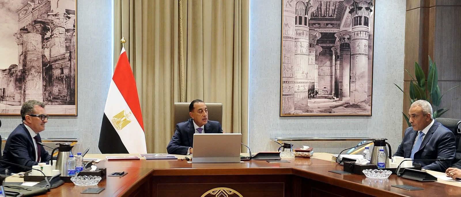 رئيس الوزراء يؤكد ضرورة العمل...