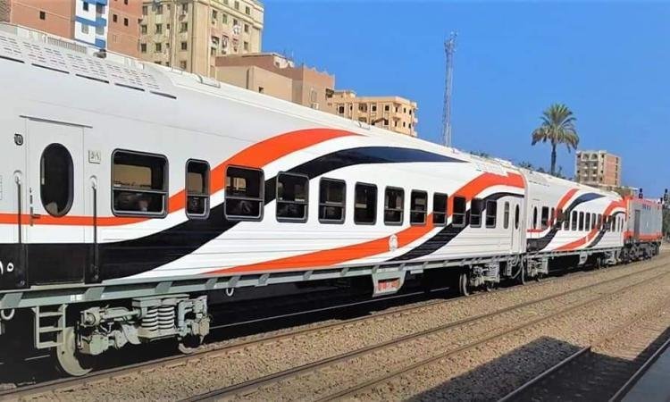 رئيس سكك حديد مصر: 1.6 مليون ر...