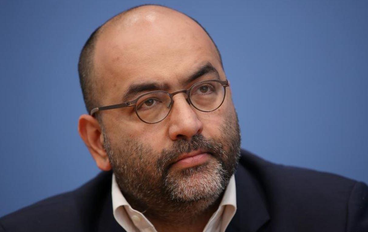 نائب رئيس البرلمان الألماني يت...