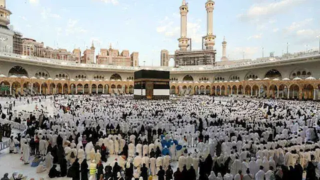 بلا شروط.. "السياحة" تعلن موعد فتح باب التقديم لباقات الحج المميز رسميًا