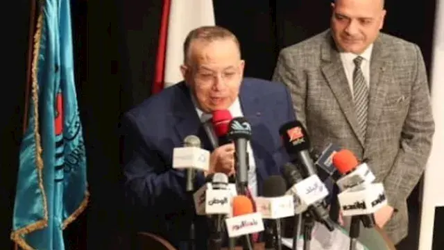نقيب الأشراف يوصي الحجاج بالدعاء لمصر بأن يديم عليها الأمن والأمان