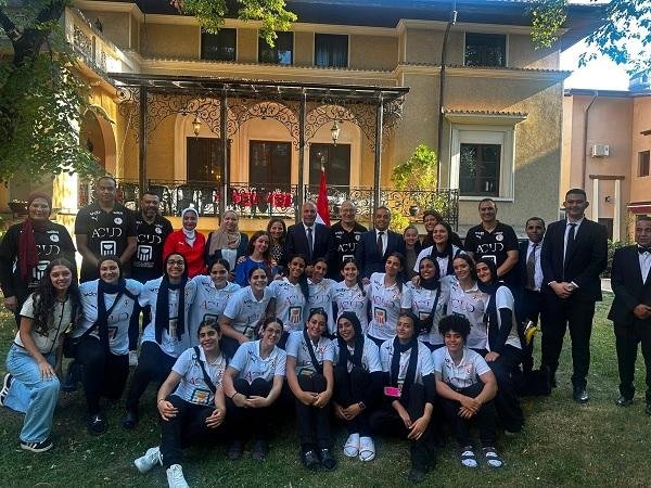 السفارة المصرية في رومانيا تكر...
