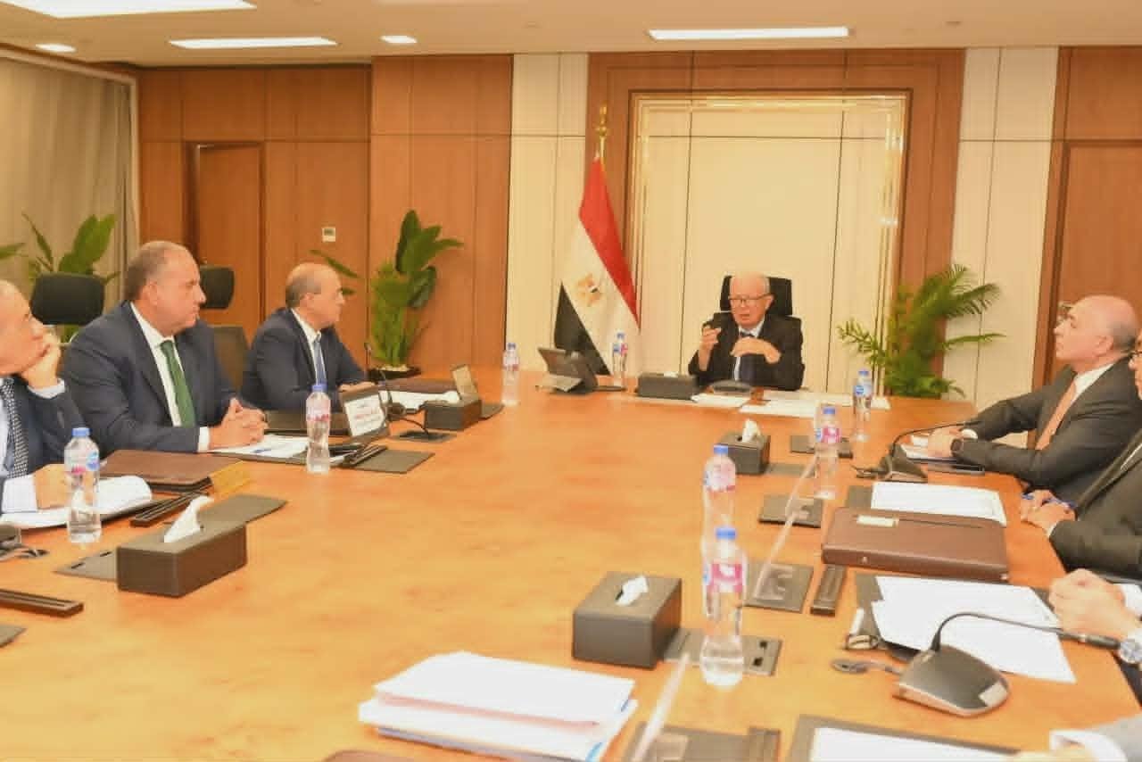 نائب رئيس الوزراء يعتمد توزيع...