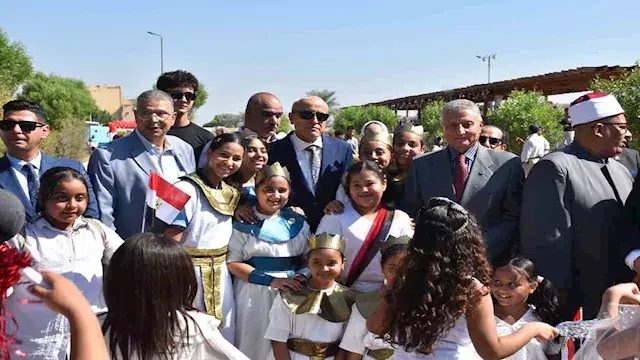 بالصور- محافظ الأقصر يفتتح الدورة الخامسة لمعرض الكتاب بمكتبة مصر العامة
