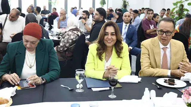 وزيرة التنمية المحلية تشهد تكر...