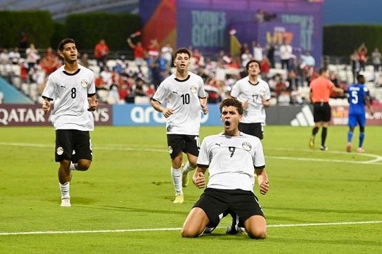 من الناشئين إلى أضواء المونديا...