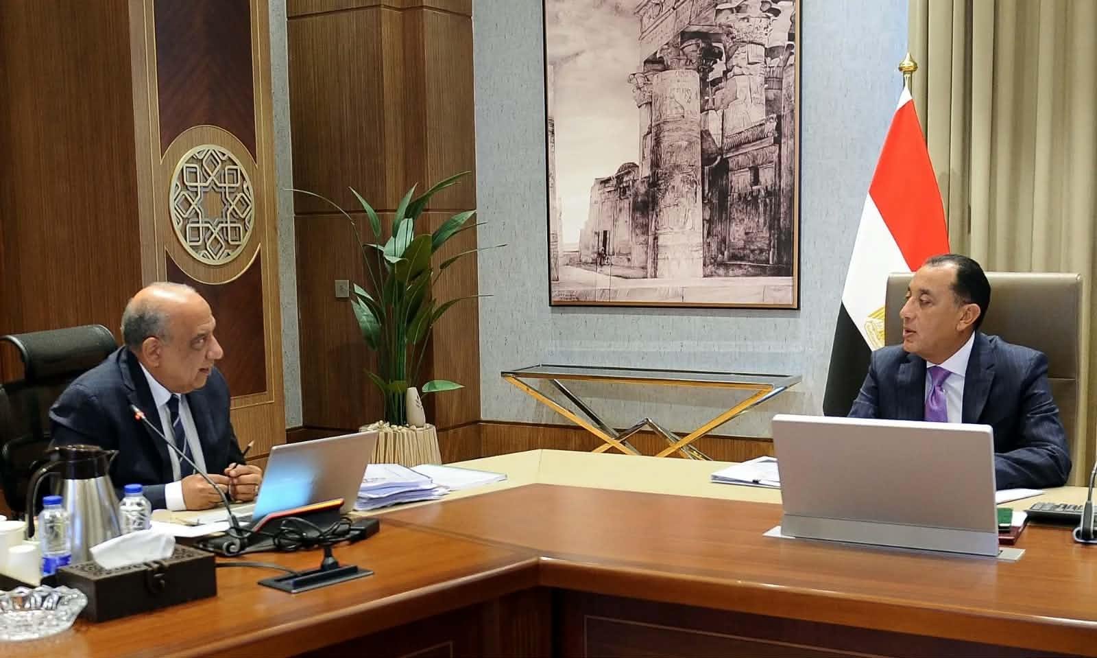 رئيس الوزراء يتابع المشروعات و...