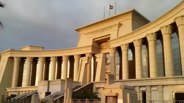 المحكمة الدستورية العليا: شروط إباحة الطعن في أعمال الموظف العام بالنشر لا تخالف الدستور