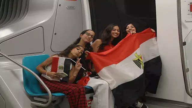 25 صورة.. المونوريل ينقل آلاف...