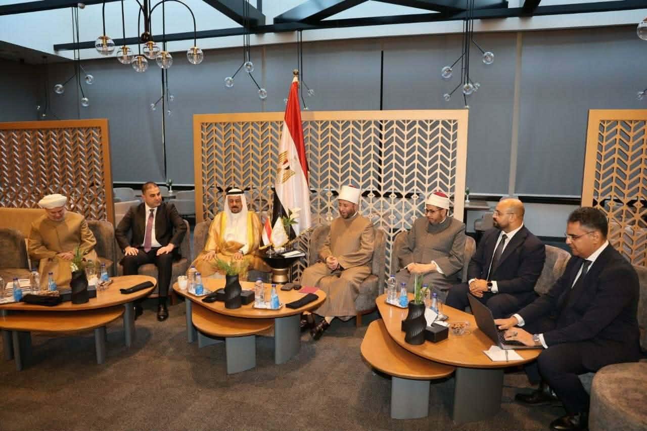 الأزهري: توفير إصدارات اتحاد ا...