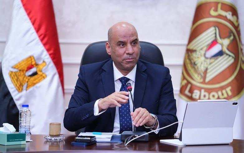 وزير العمل: 3000 فرصة عمل جديد...