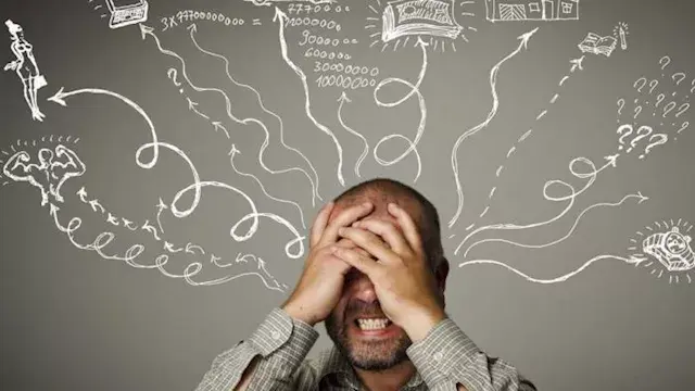 لماذا نتذكر المواقف المحرجة لسنوات وننسى ما حدث قبل دقائق؟.. اعرف السر