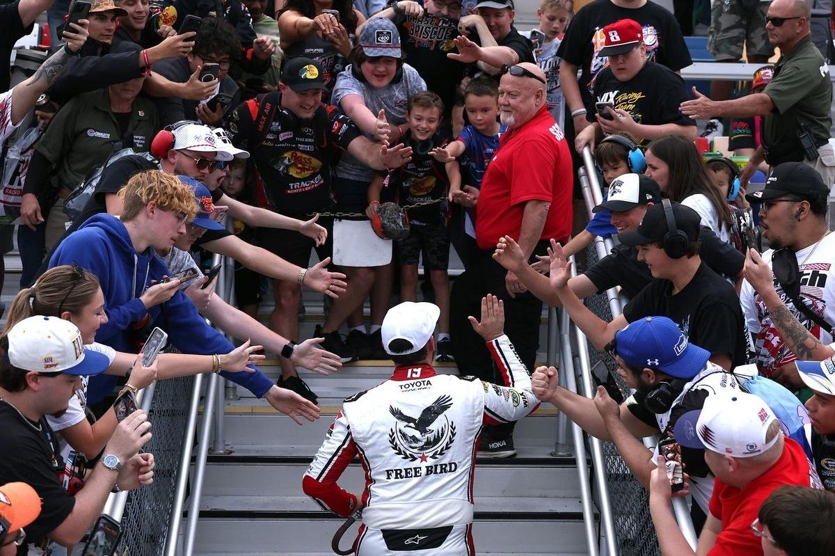 Winners and losers from NASCAR Cup at Charlotte after dramatic finish