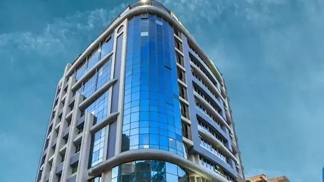 "فرط الحرارة الخبيث".. مستشفى دار الحكمة يكشف سبب وفاة طفل بعد إجراء اللوز