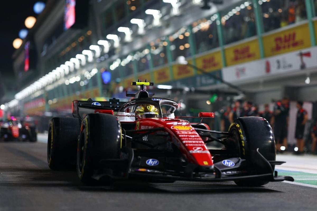 Lewis Hamilton owns up to wrong call as Ferrari struggles in Singapore SQ3