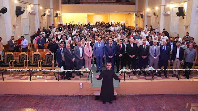 وزير العمل للشباب: من يطلب الت...