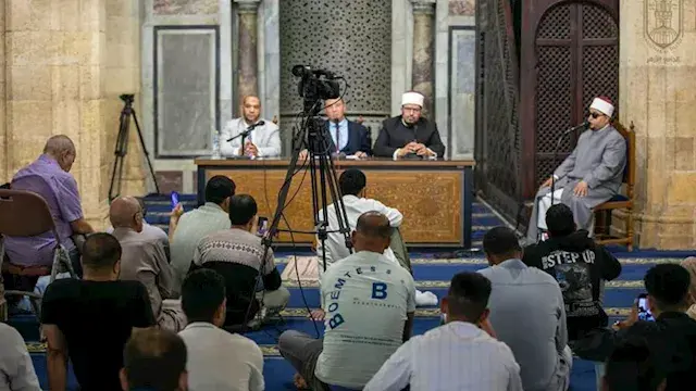 ملتقى أزهري يناقش أحكام المضار...