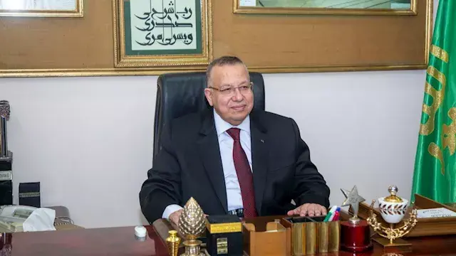 نقيب الأشراف يهنئ المستشار عمر مروان لمنحه الدكتوراه الفخرية من جامعة عين شمس