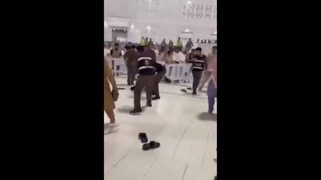 حقيقة فيديو "الانتحاري" المزعوم في الحرم المكي ومحاولات ممنهجة لبث الذعر