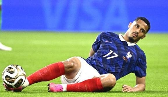 ساليبا يتهرب من الجراحة.. وآرس...
