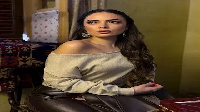 وئام مجدي بفستان جريء.. لماذا اختارت اللون الأبيض؟