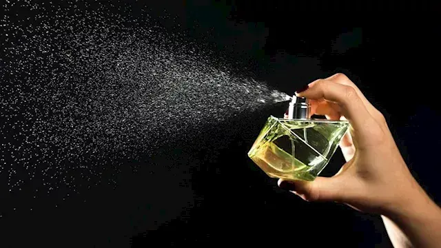 لماذا تختلف رائحة العطر نفسه م...