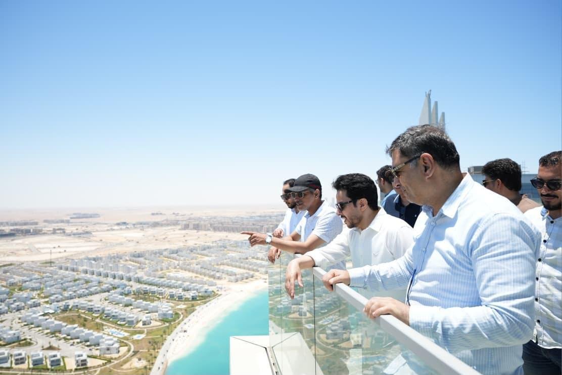 العلمين الجديدة تستقبل وفدا سع...