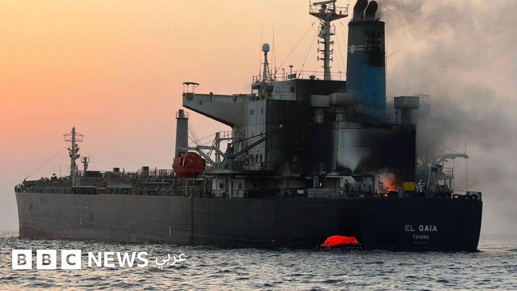 عُمان تعلن فقدان بحارَيْن إثر تعرض ناقلة نفط لهجوم في مضيق هرمز