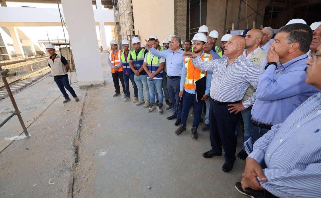وزير النقل: الخط الأول من شبكة...