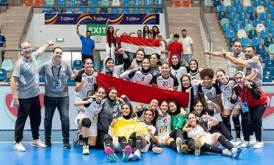 منتخب مصر يتأهل إلى الدور الثا...