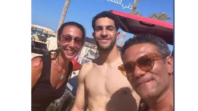 آسر ياسين مع مصطفى شوبير ويعلق...