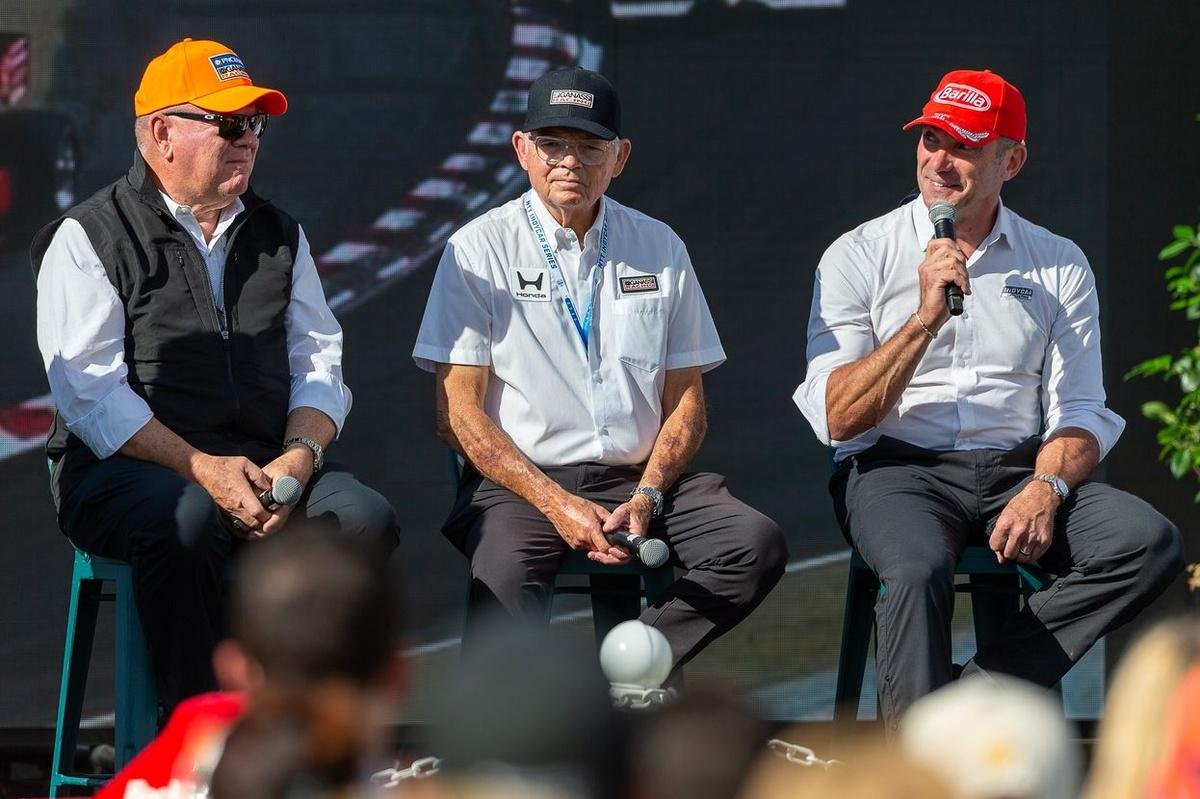 Max Papis announces departure as IndyCar chief steward