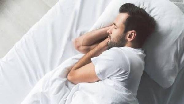طريقة نوم النبي .. و4 كلمات كا...