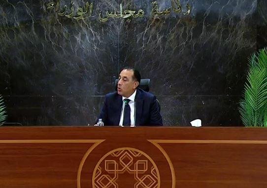 رئيس الوزراء: الحكومة نجحت في...