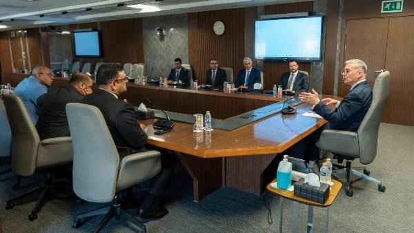 وزير البترول يبحث مع FMC القبر...