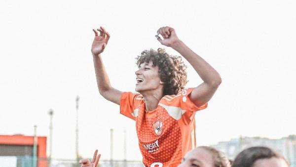 منة طارق تعلن رحيلها عن الأهلي...