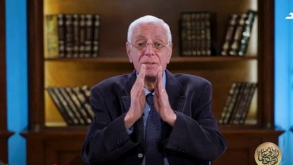 3 طرق لعلاج نشاط الغدة الدرقية.. حسام موافي يوضح التفاصيل
