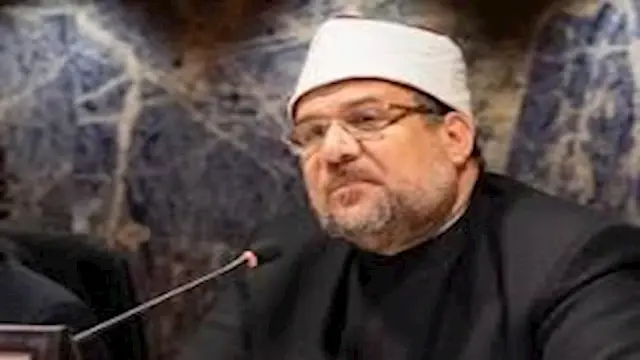 وزير الأوقاف السابق: الزكاة يم...