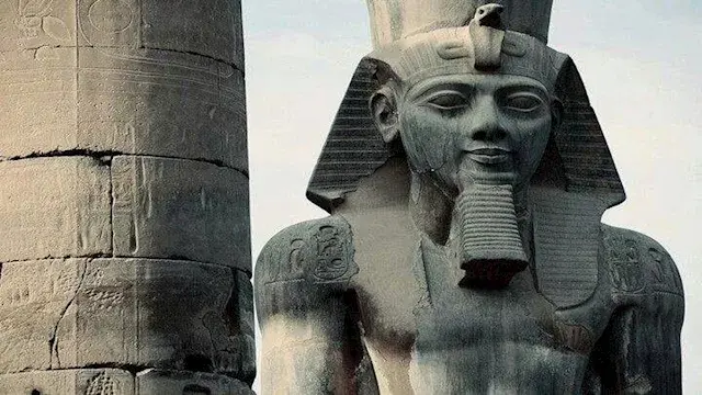 "ملك السلام".. لماذا لقب أمنحت...