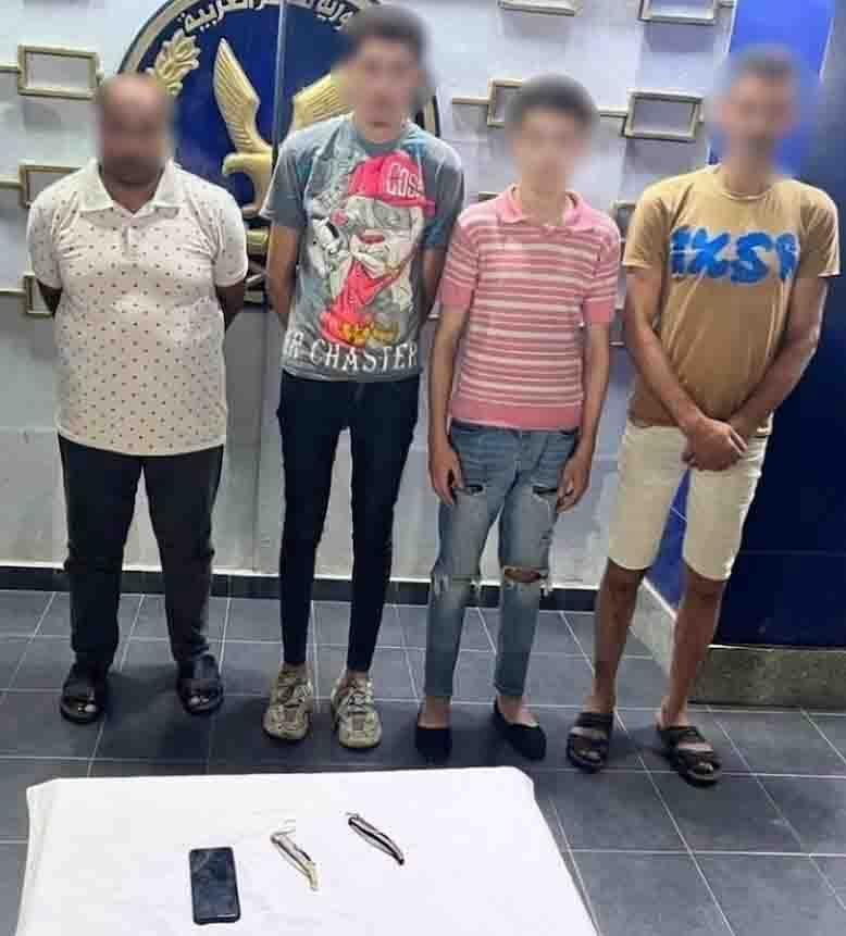 ضبط المتهمين بتهديد شخص بسلاح...