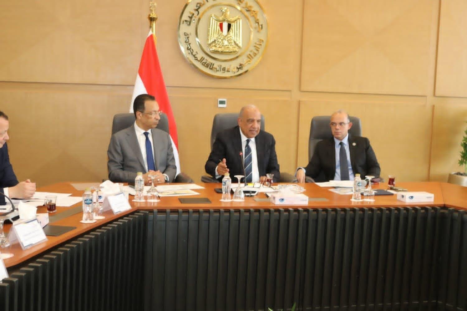 تكامل بين الكهرباء والاتصالات...