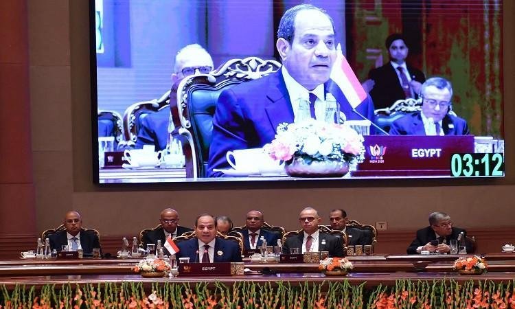 الرئيس السيسي: التحديات التي ي...