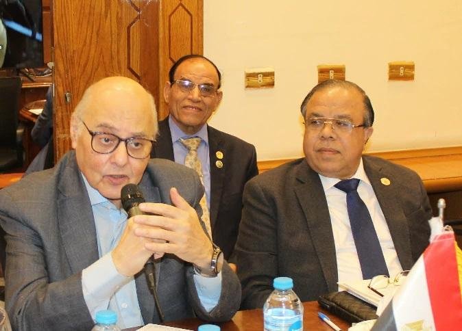 حزب الغد يطلق حوارا اقتصاديا.....