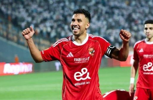 طاهر: تريزيجيه ليس مجرد زميل ملعب.. إنه أسطورة حقيقية