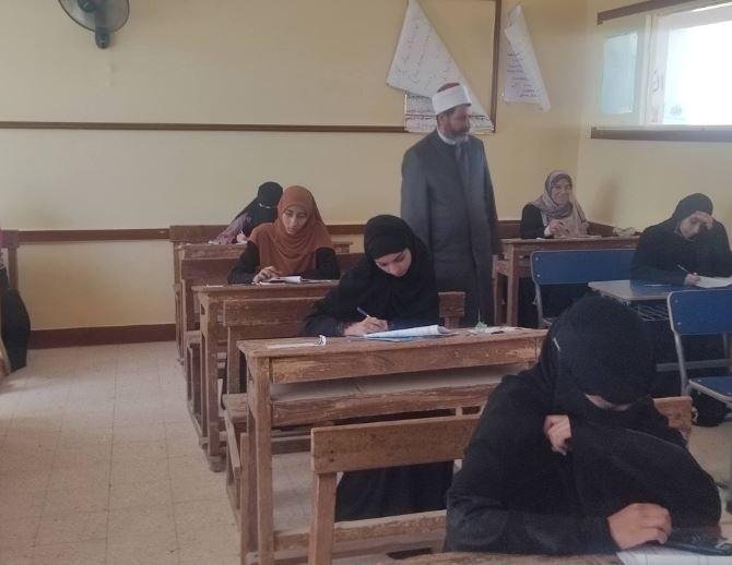 طلاب الثانوية الأزهرية بجنوب س...